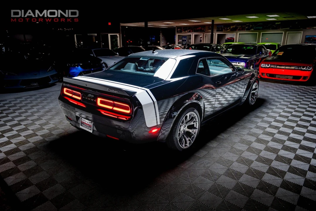 2023 Dodge Challenger SRT Hellcat 3rd Gen - Image 4 of 12