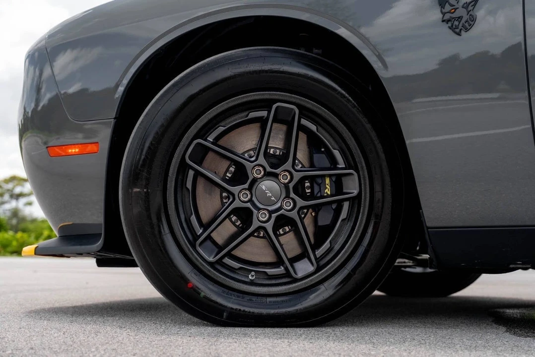 2023 Dodge Challenger SRT Hellcat 3rd Gen - Image 20 of 21