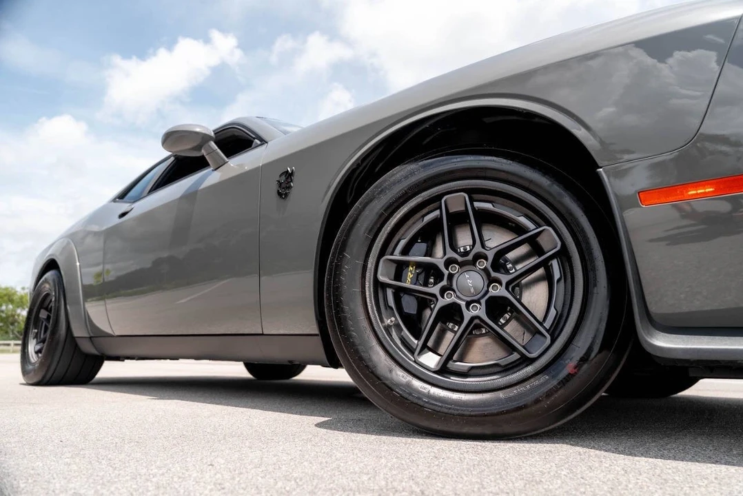 2023 Dodge Challenger SRT Hellcat 3rd Gen - Image 14 of 21