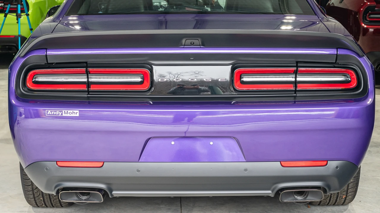 2023 Dodge Challenger SRT Hellcat 3rd Gen - Image 9 of 31