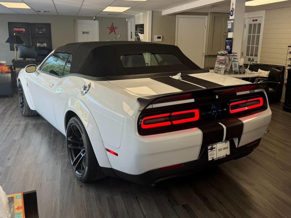 2023 Dodge Challenger SRT Hellcat 3rd Gen - Image 13 of 21