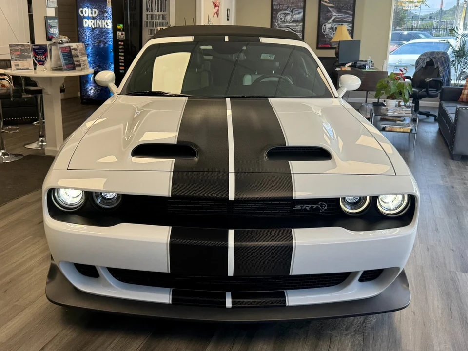 2023 Dodge Challenger SRT Hellcat 3rd Gen - Image 10 of 12