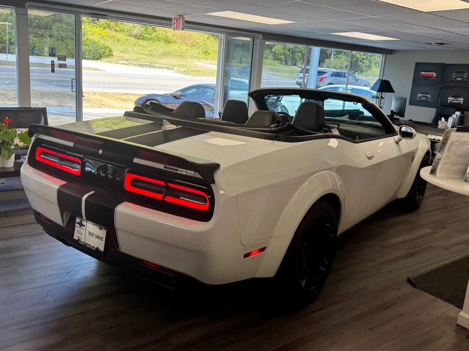 2023 Dodge Challenger SRT Hellcat 3rd Gen - Image 3 of 12