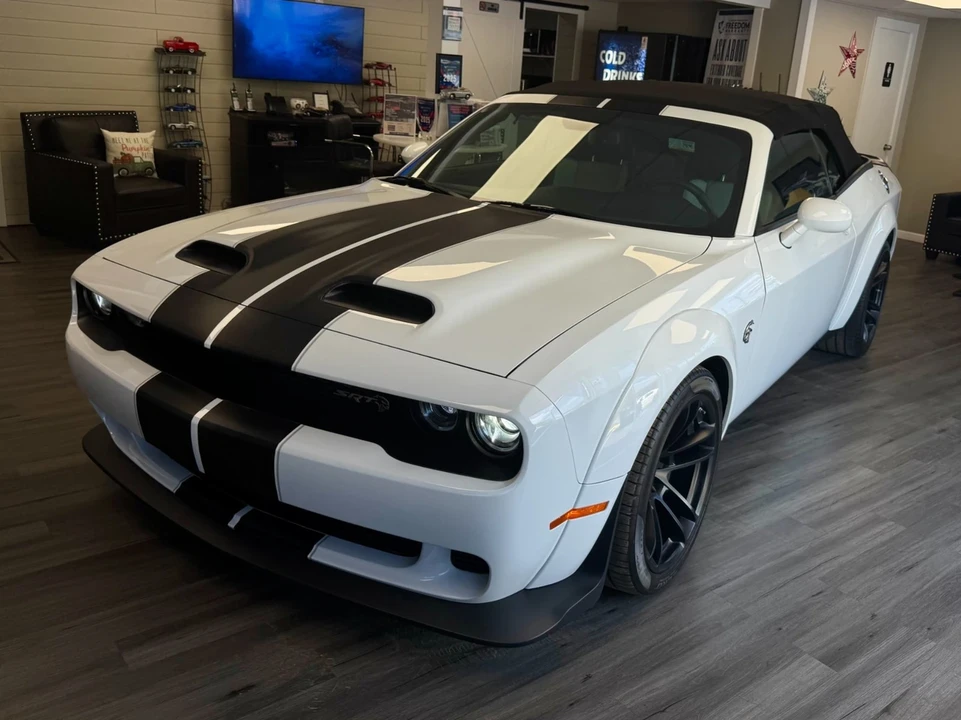 2023 Dodge Challenger SRT Hellcat 3rd Gen - Image 11 of 12