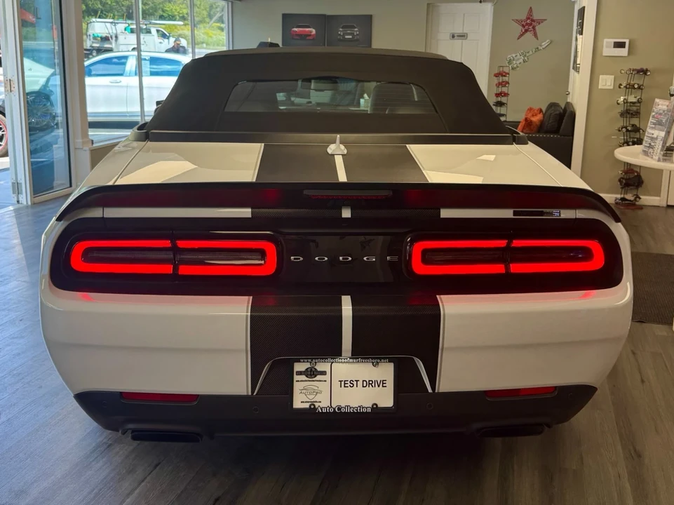 2023 Dodge Challenger SRT Hellcat 3rd Gen - Image 14 of 21
