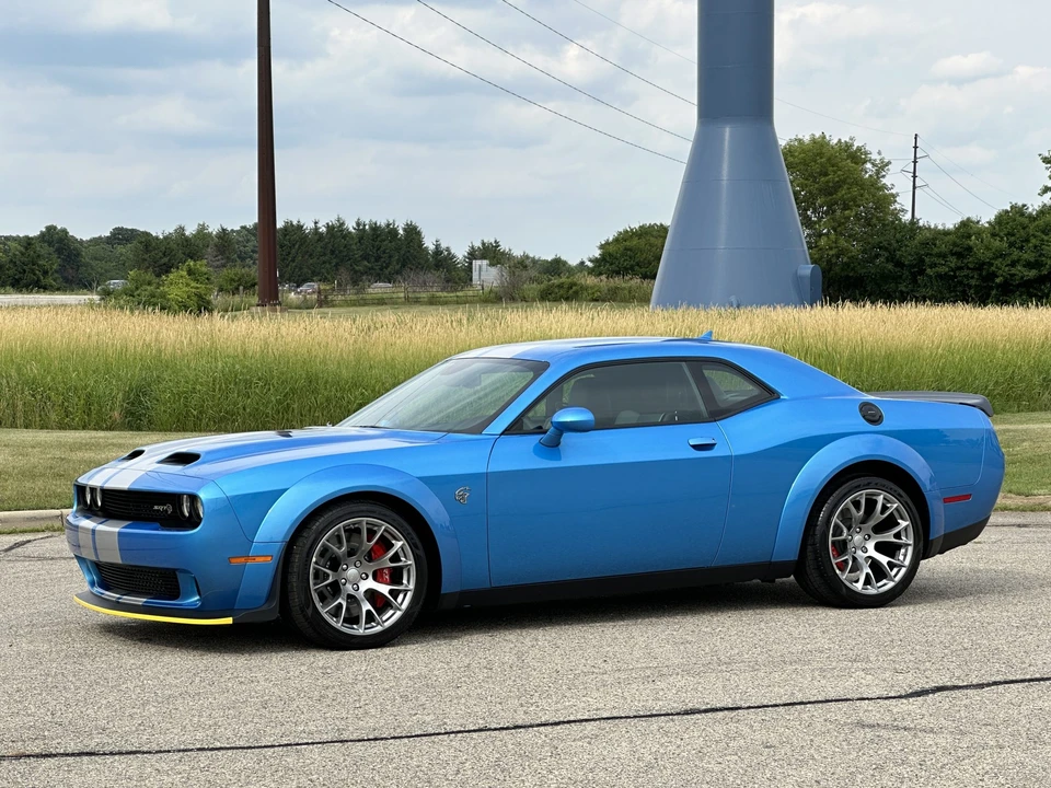 2023 Dodge Challenger SRT Hellcat 3rd Gen - Image 19 of 31