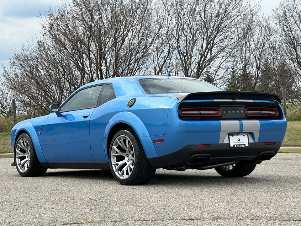2023 Dodge Challenger SRT Hellcat 3rd Gen - Image 14 of 31