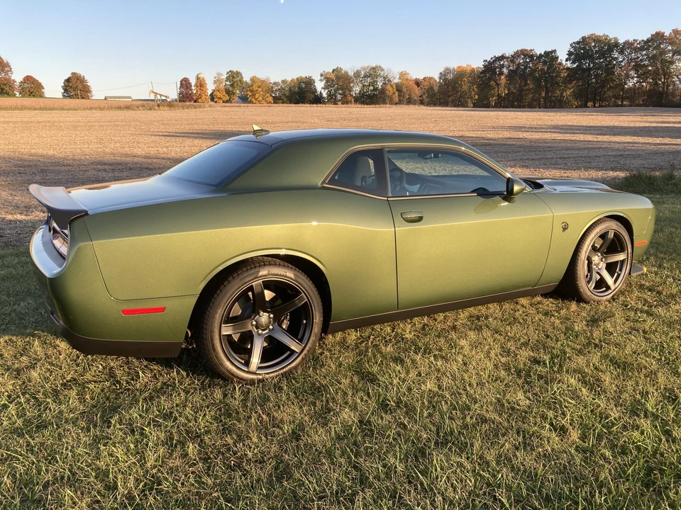 2023 Dodge Challenger SRT Hellcat 3rd Gen - Image 9 of 31