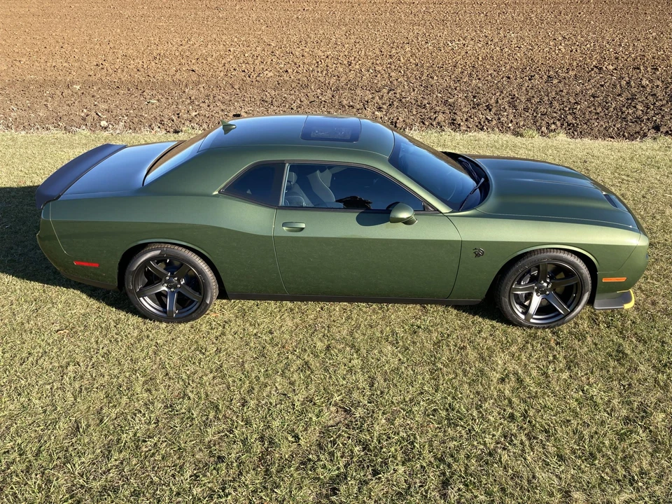 2023 Dodge Challenger SRT Hellcat 3rd Gen - Image 11 of 31