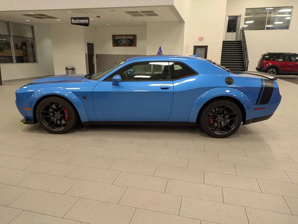 2023 Dodge Challenger SRT Hellcat 3rd Gen - Image 7 of 21