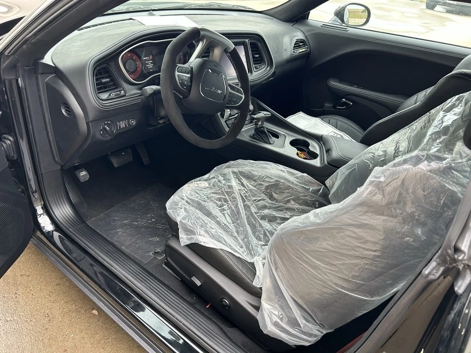 2023 Dodge Challenger SRT Hellcat 3rd Gen - Image 17 of 21