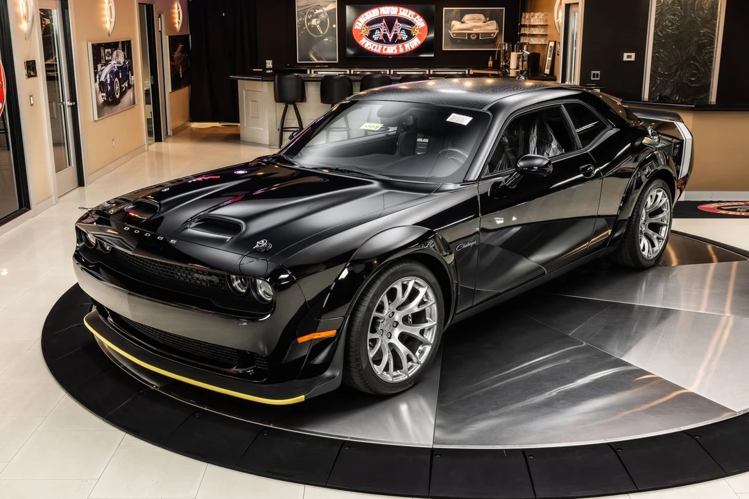 2023 Dodge Challenger SRT Hellcat 3rd Gen - Image 5 of 24
