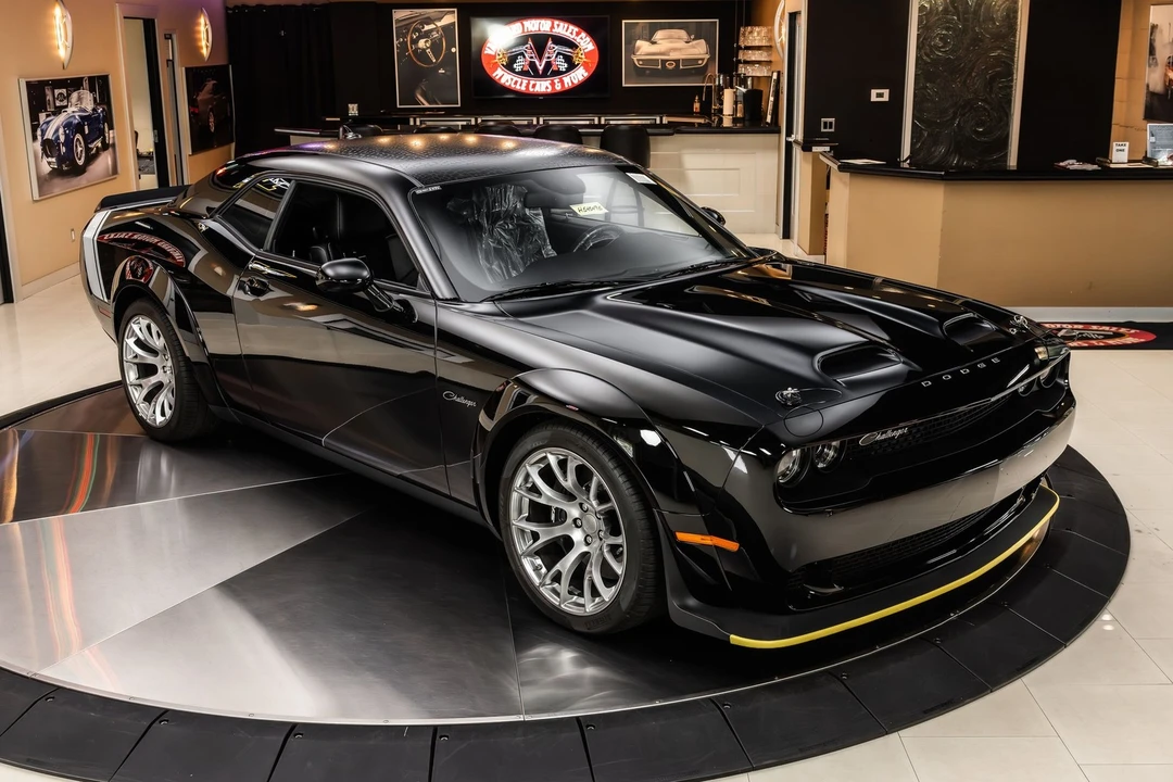 2023 Dodge Challenger SRT Hellcat 3rd Gen - Image 10 of 24