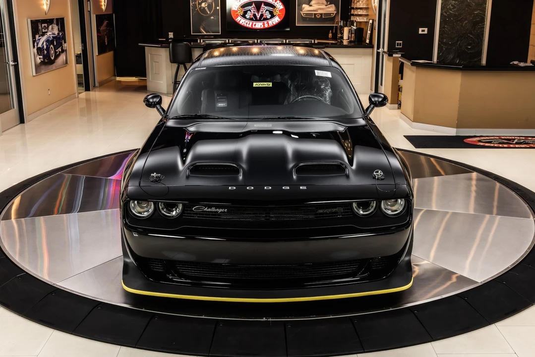 2023 Dodge Challenger SRT Hellcat 3rd Gen - Image 8 of 24