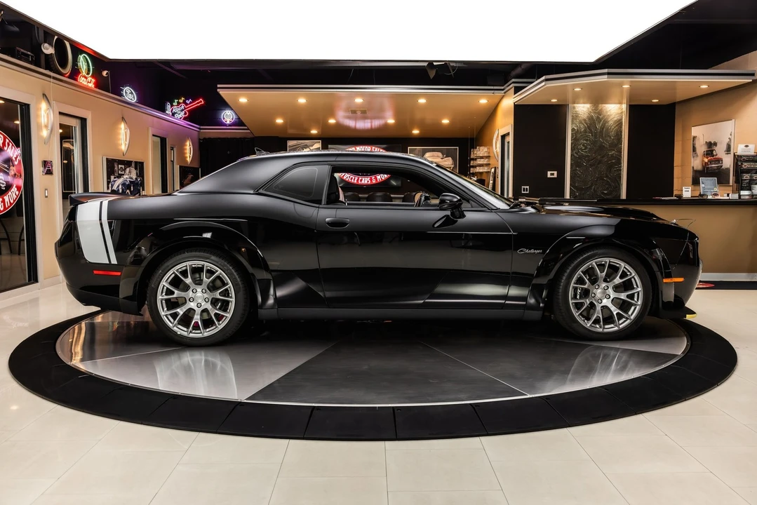 2023 Dodge Challenger SRT Hellcat 3rd Gen - Image 11 of 24