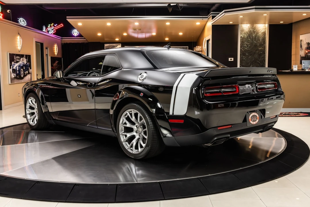 2023 Dodge Challenger SRT Hellcat 3rd Gen - Image 16 of 24