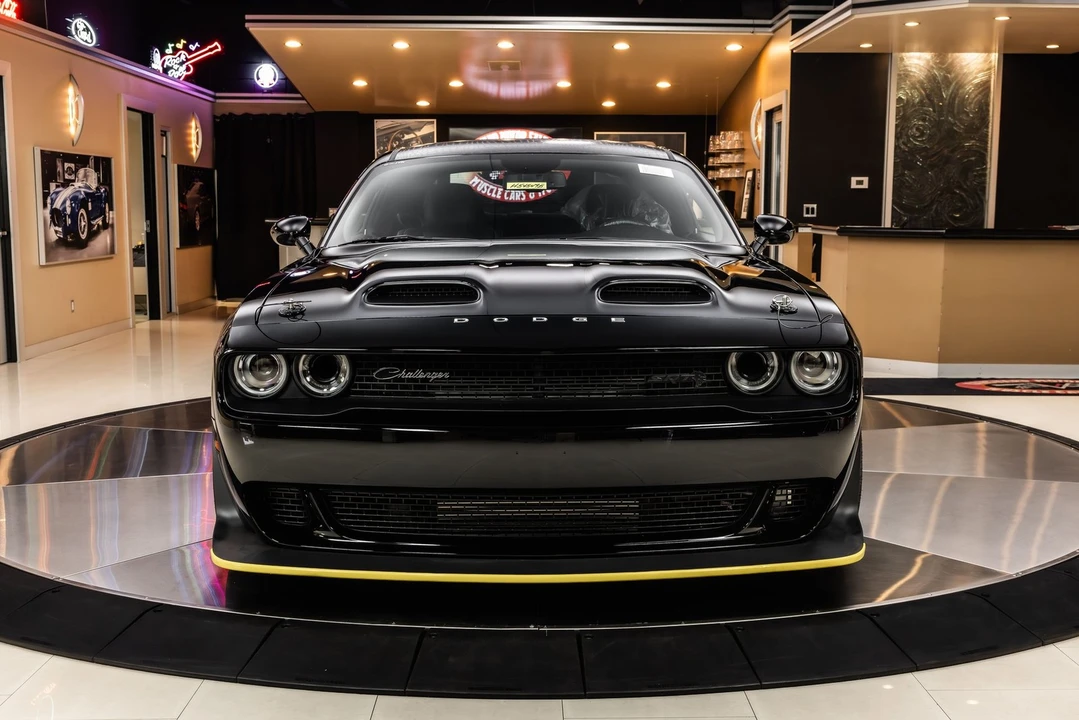 2023 Dodge Challenger SRT Hellcat 3rd Gen - Image 7 of 24