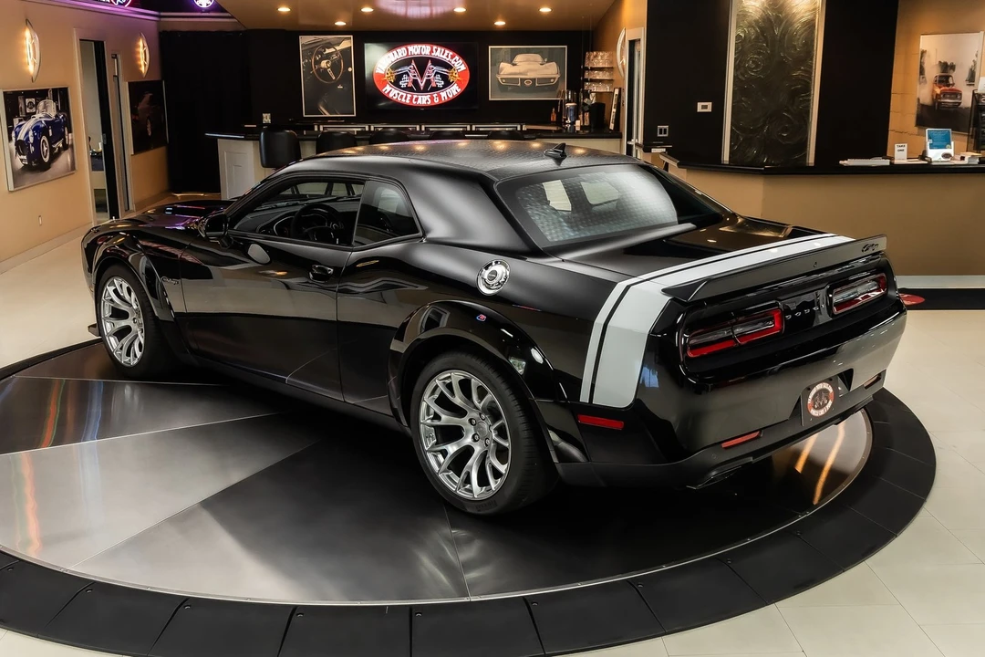 2023 Dodge Challenger SRT Hellcat 3rd Gen - Image 17 of 24
