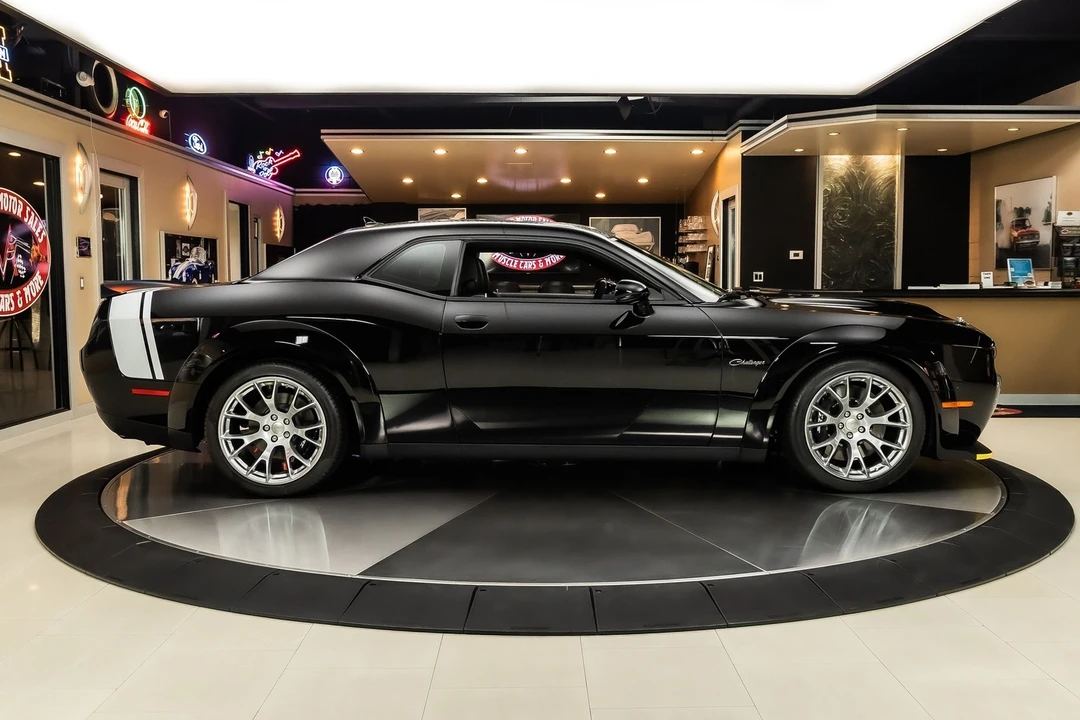 2023 Dodge Challenger SRT Hellcat 3rd Gen - Image 11 of 24