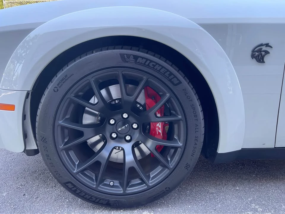 2023 Dodge Challenger SRT Hellcat 3rd Gen - Image 15 of 16