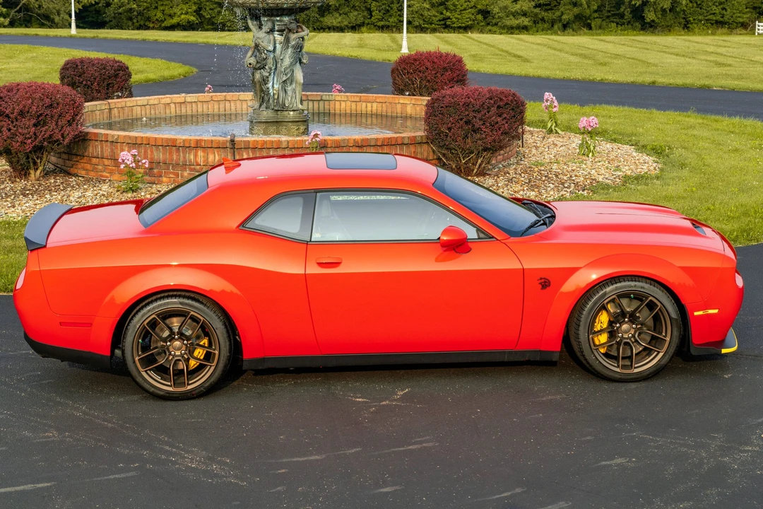 2023 Dodge Challenger SRT Hellcat 3rd Gen - Image 8 of 31