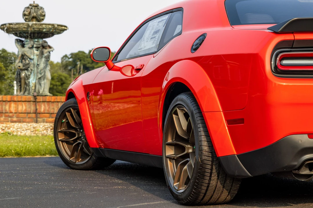2023 Dodge Challenger SRT Hellcat 3rd Gen - Image 25 of 31