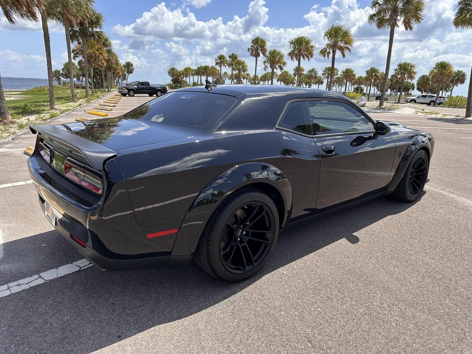 2023 Dodge Challenger SRT Hellcat 3rd Gen - Image 9 of 31