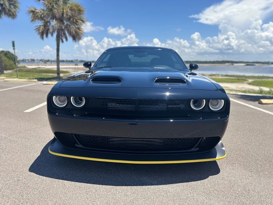 2023 Dodge Challenger SRT Hellcat 3rd Gen - Image 15 of 31