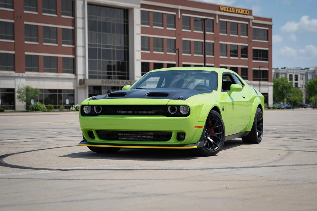 2023 Dodge Challenger SRT Hellcat 3rd Gen - Image 10 of 31