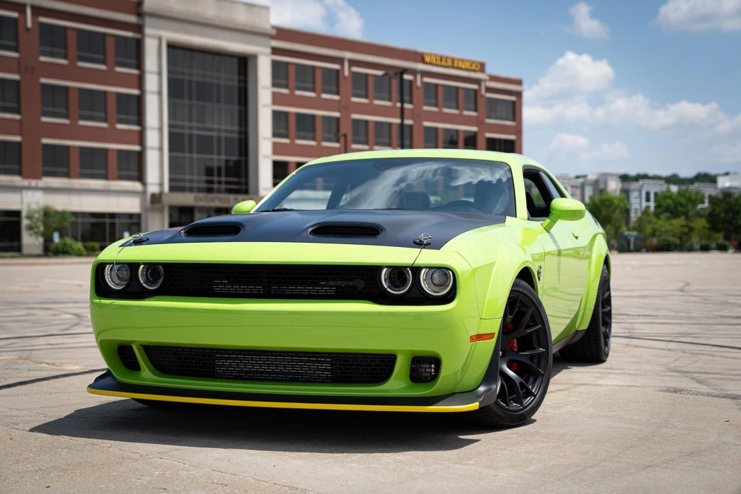 2023 Dodge Challenger SRT Hellcat 3rd Gen - Image 11 of 31