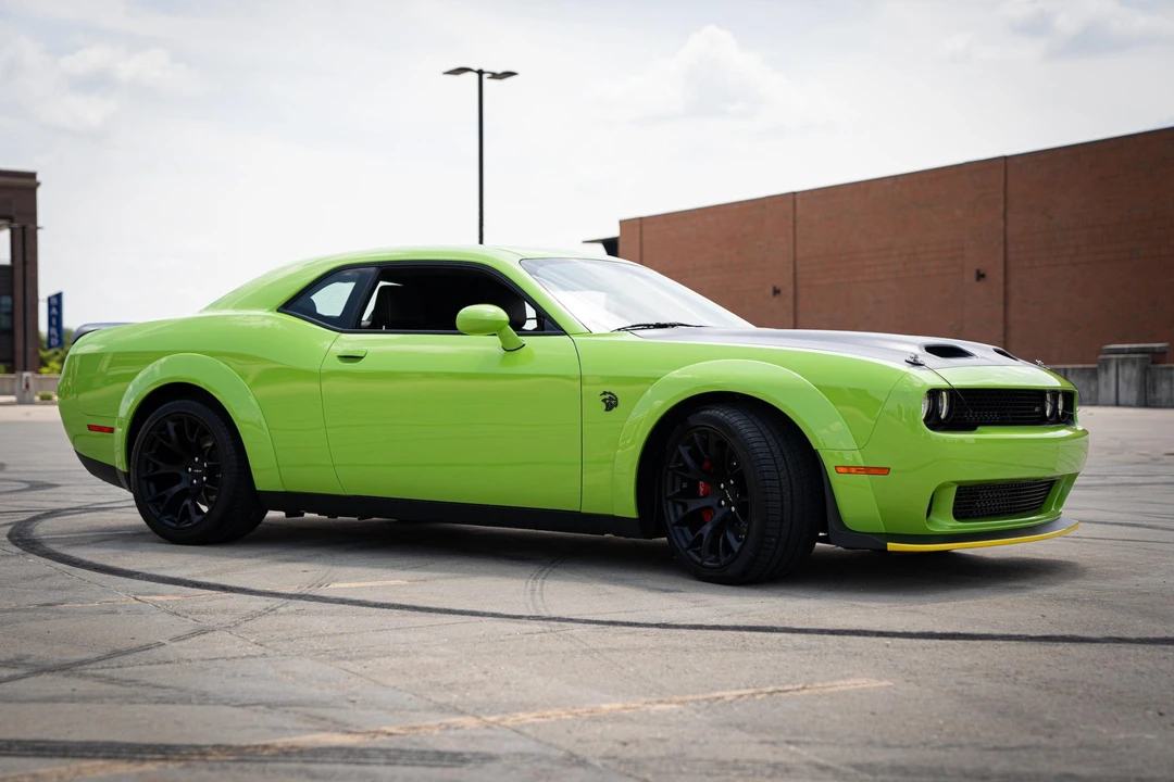 2023 Dodge Challenger SRT Hellcat 3rd Gen - Image 14 of 31