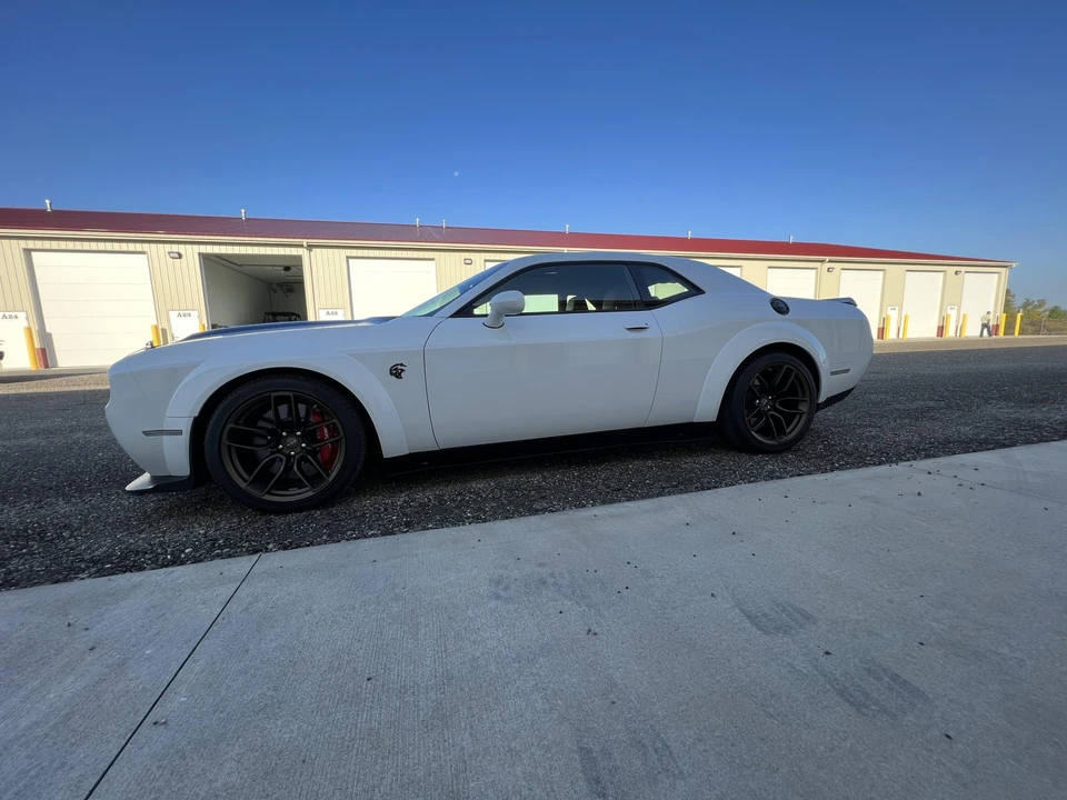 2023 Dodge Challenger SRT Hellcat 3rd Gen - Image 11 of 31