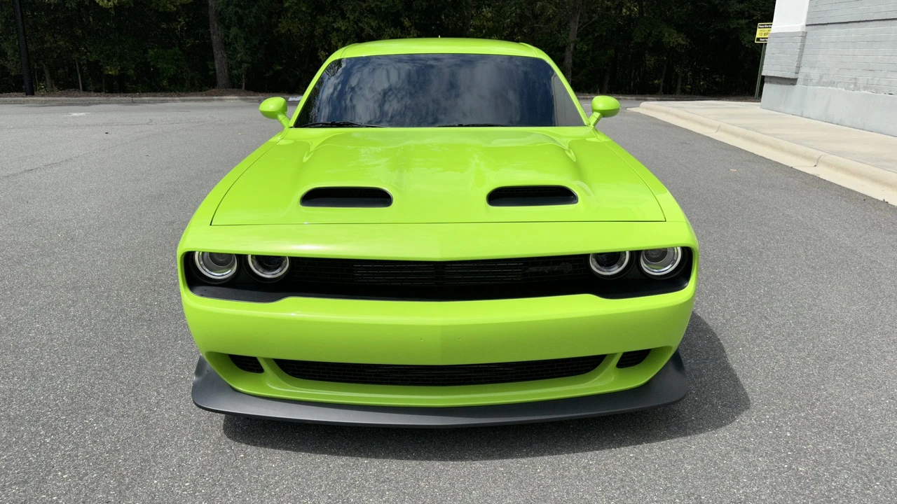 2023 Dodge Challenger SRT Hellcat 3rd Gen - Image 11 of 31