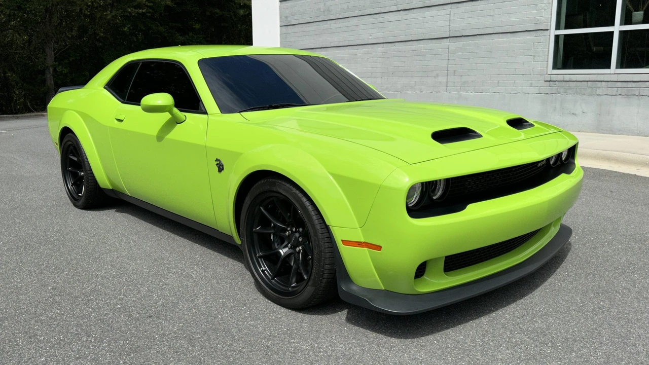 2023 Dodge Challenger SRT Hellcat 3rd Gen - Image 10 of 31