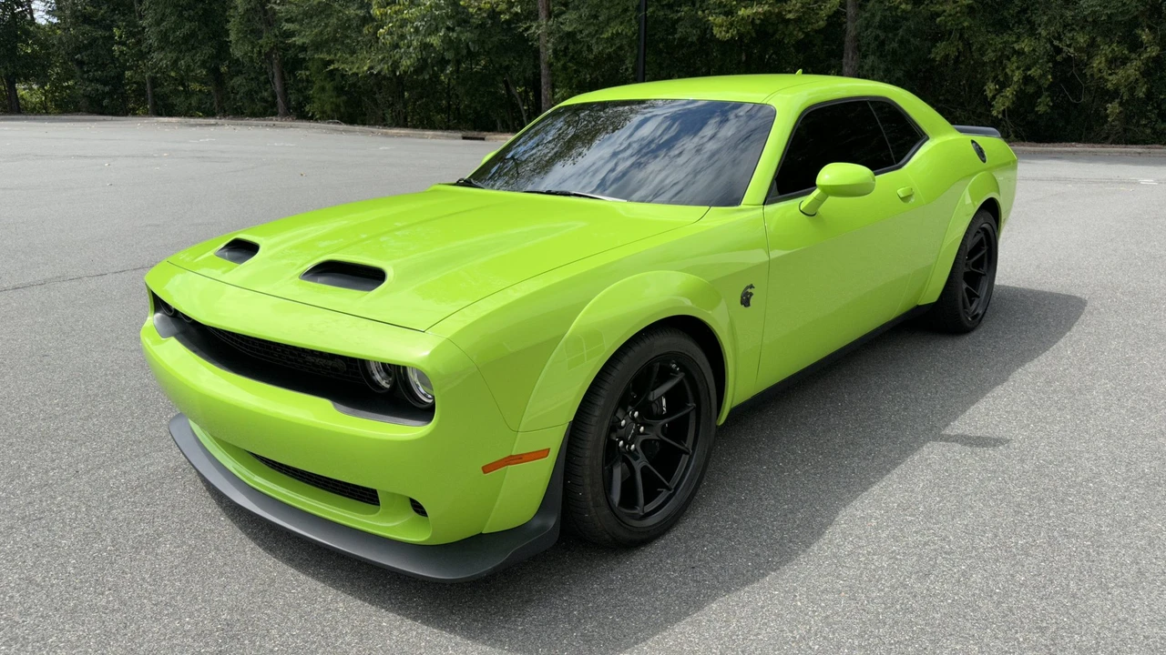 2023 Dodge Challenger SRT Hellcat 3rd Gen - Image 5 of 31