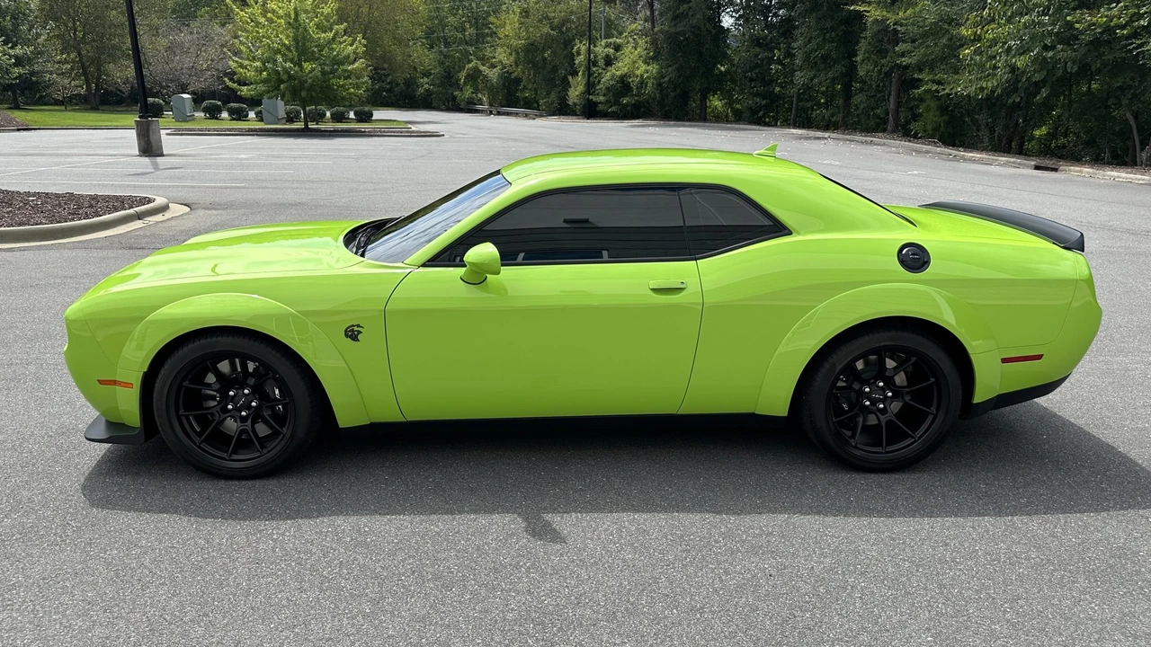 2023 Dodge Challenger SRT Hellcat 3rd Gen - Image 6 of 31