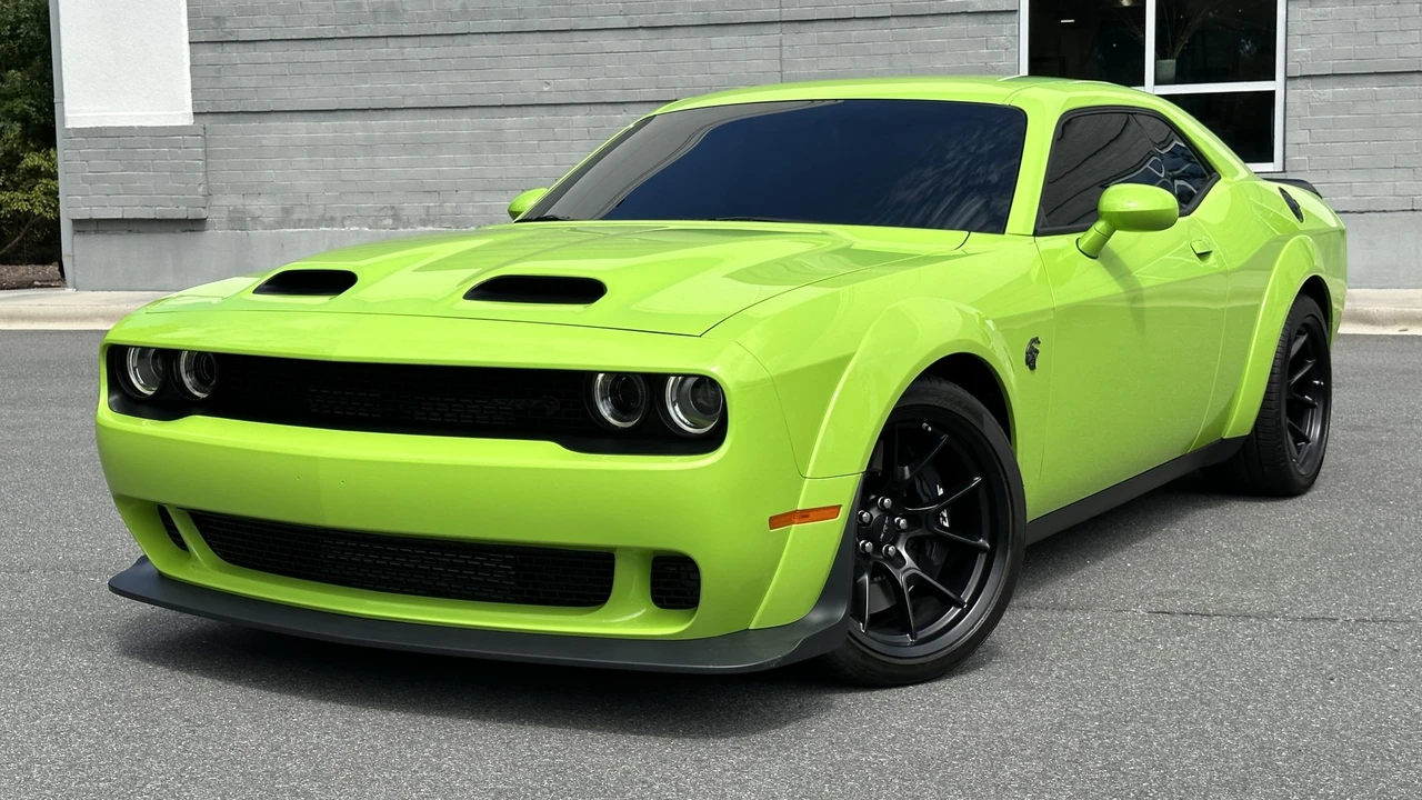 2023 Dodge Challenger SRT Hellcat 3rd Gen - Image 3 of 31