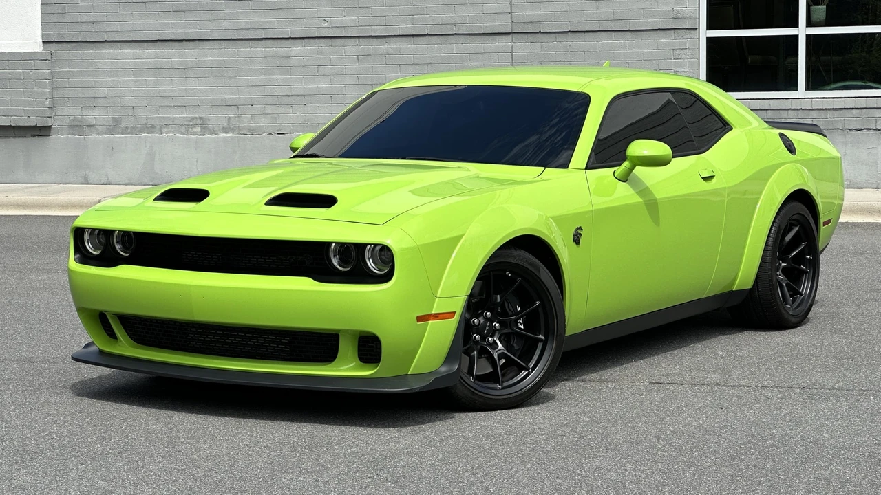 2023 Dodge Challenger SRT Hellcat 3rd Gen - Image 4 of 31