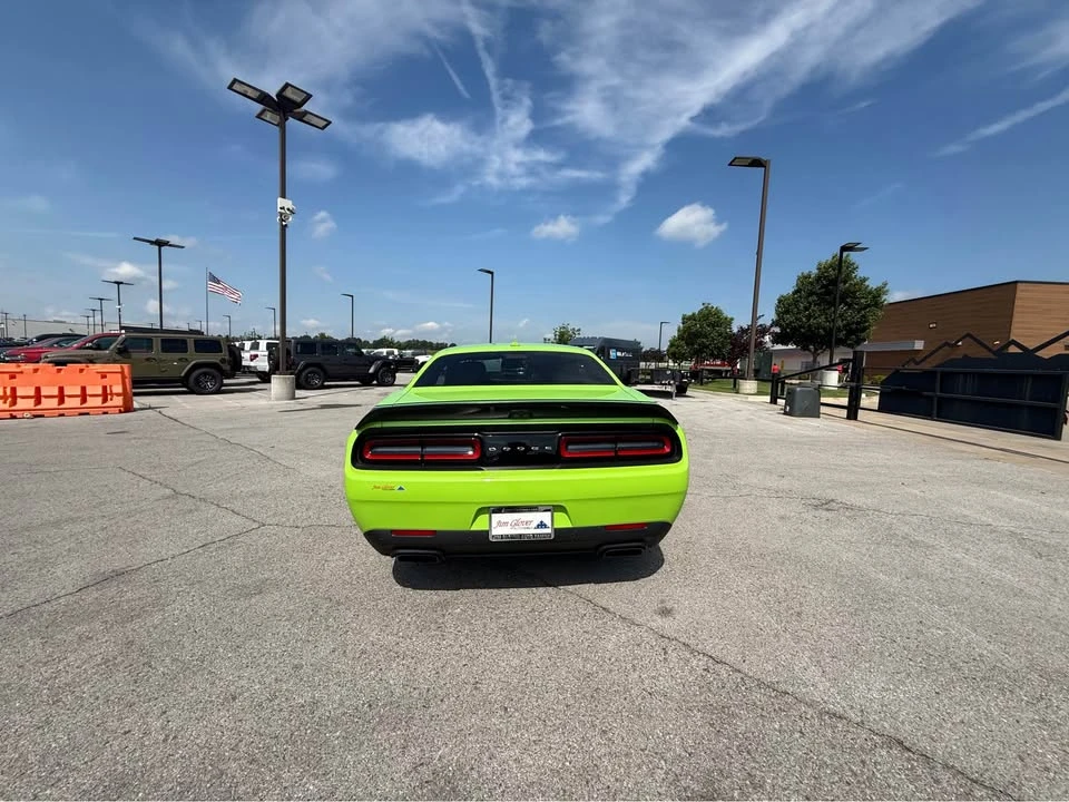 2023 Dodge Challenger SRT Hellcat 3rd Gen - Image 7 of 18