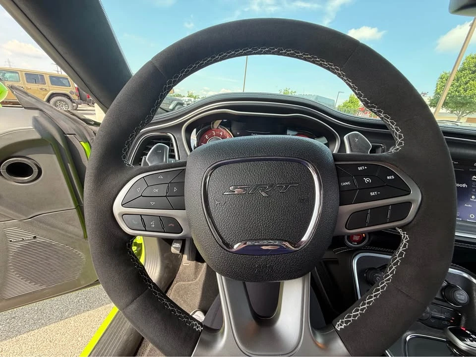 2023 Dodge Challenger SRT Hellcat 3rd Gen - Image 17 of 18