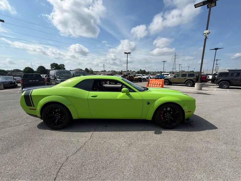 2023 Dodge Challenger SRT Hellcat 3rd Gen - Image 5 of 18