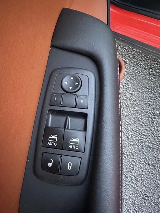 2023 Dodge Challenger SRT Hellcat 3rd Gen - Image 8 of 12