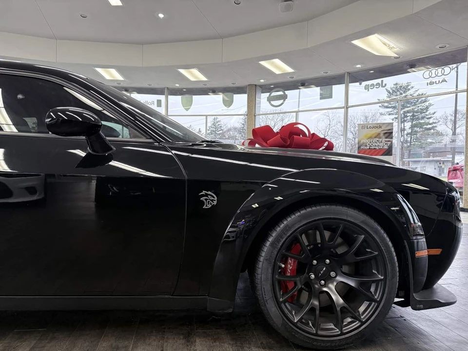 2023 Dodge Challenger SRT Hellcat 3rd Gen - Image 4 of 31