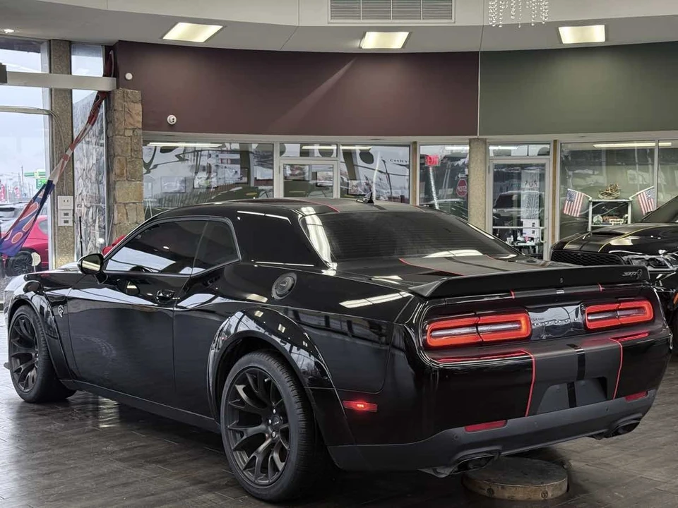 2023 Dodge Challenger SRT Hellcat 3rd Gen - Image 16 of 31
