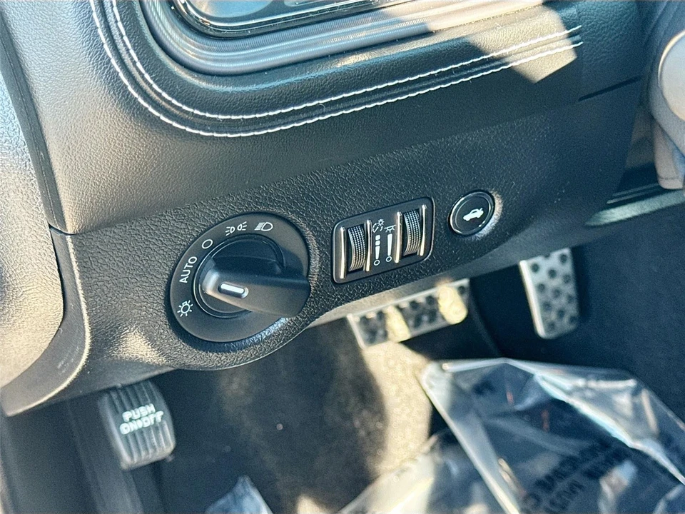 2023 Dodge Challenger SRT Hellcat 3rd Gen - Image 10 of 21