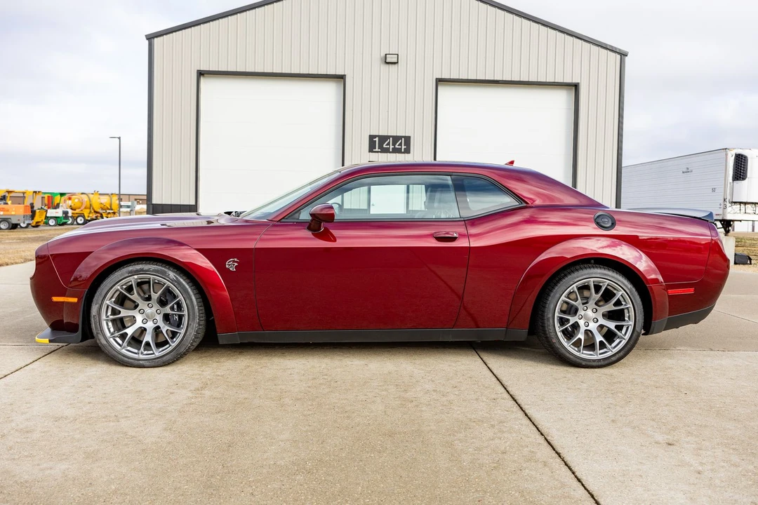 2023 Dodge Challenger SRT Hellcat 3rd Gen - Image 4 of 10