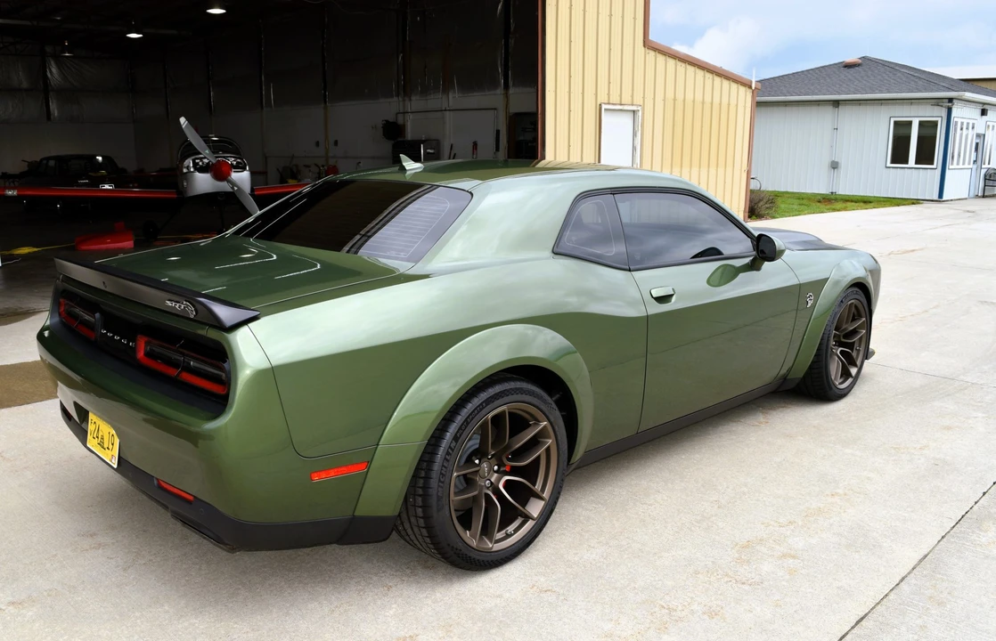 2023 Dodge Challenger SRT Hellcat 3rd Gen - Image 19 of 31