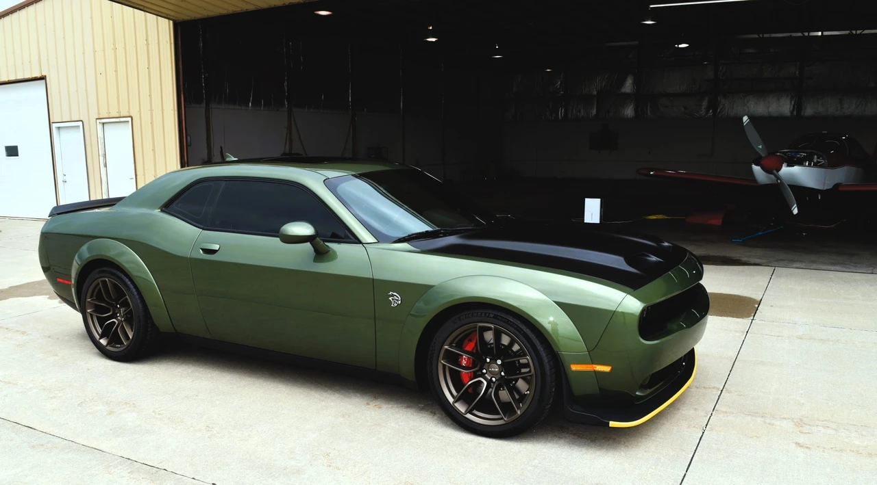 2023 Dodge Challenger SRT Hellcat 3rd Gen - Image 14 of 31