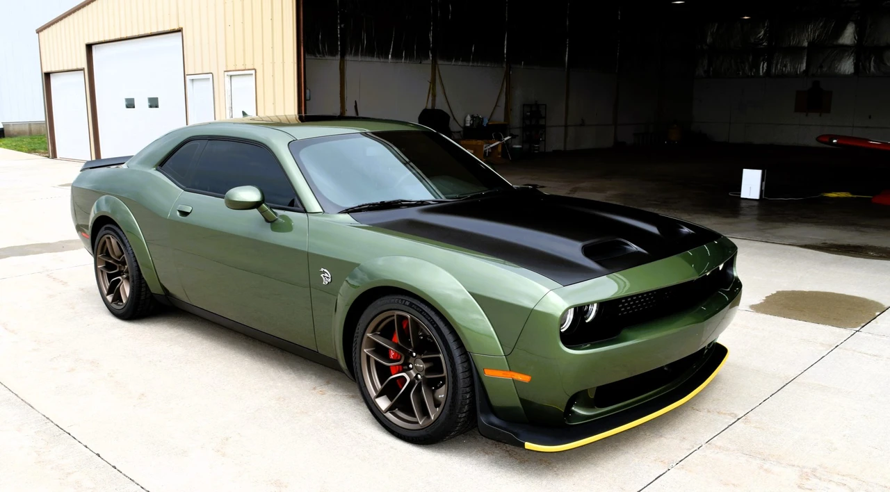 2023 Dodge Challenger SRT Hellcat 3rd Gen - Image 13 of 31