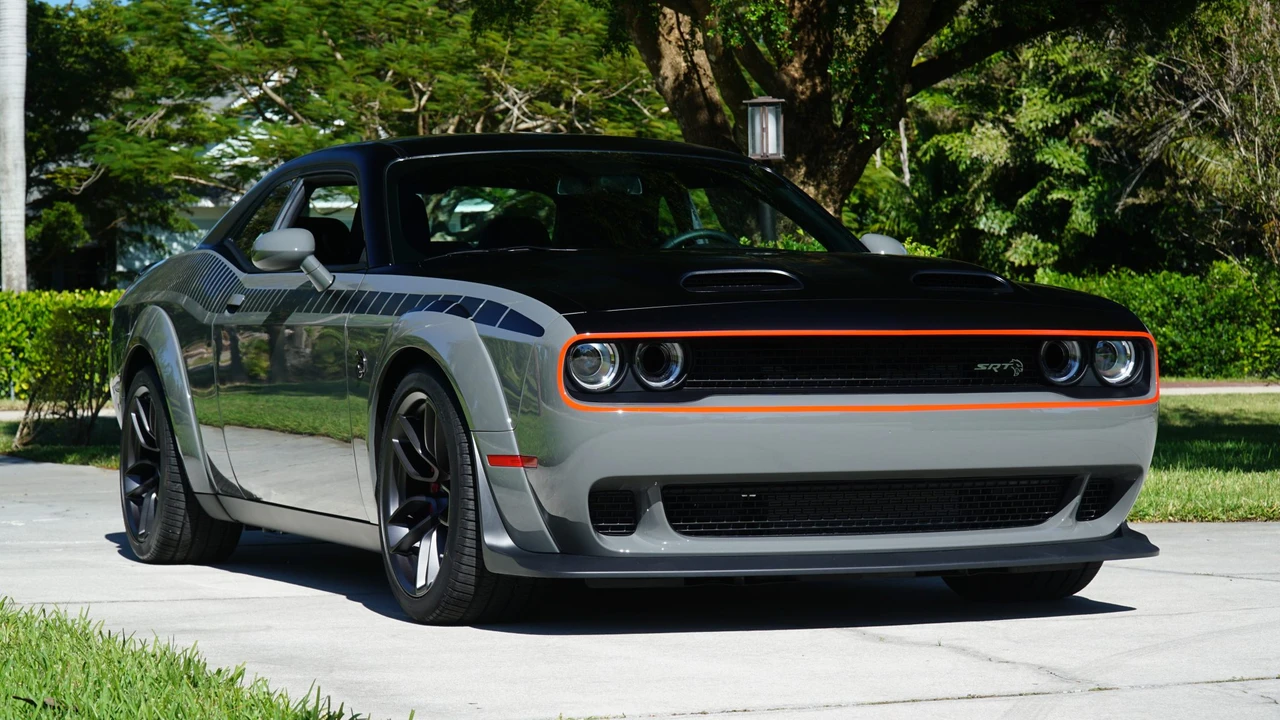 2023 Dodge Challenger SRT Hellcat 3rd Gen - Image 12 of 31